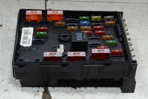 VW Passat 3C Variant Bj 06 2,0 TDI BPM 103KW Sicherungskasten #134080-H275