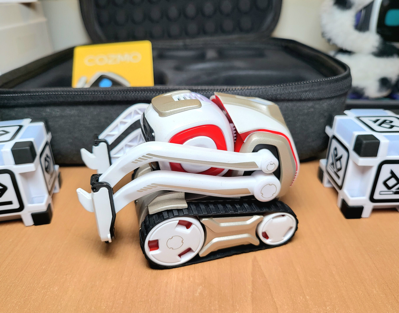 FULLY BOXED Anki Cozmo Robot + Carry Case LIKE N€W eBay