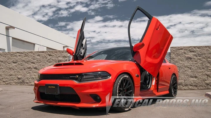 Dodge Charger 2011-2023 Puertas Lambo Pernos Puertas Verticales Inc FÁCIL INSTALACIÓN Foto 4 de 4
