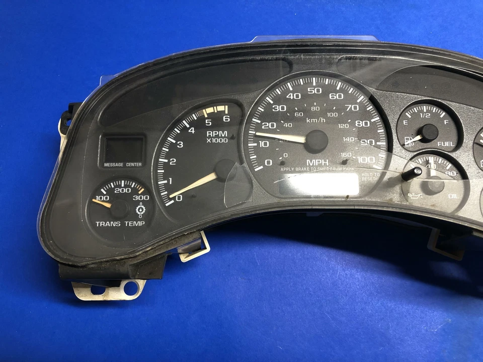 2002 Chevrolet Silverado 2500 HD velocímetro 411K peças apenas vidro quebrado fabricante de equipamento original. - Imagem 2 de 4