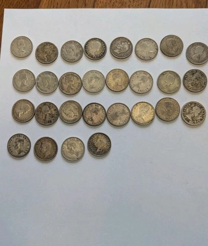 Lot of 28 - 1941-1965 Canadian Quarters 80% Silver Coins
