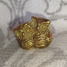Kleine, massive, goldene Messing Figur - s&uuml;&szlig;es Eulenpaar - 5x4cm, 205g