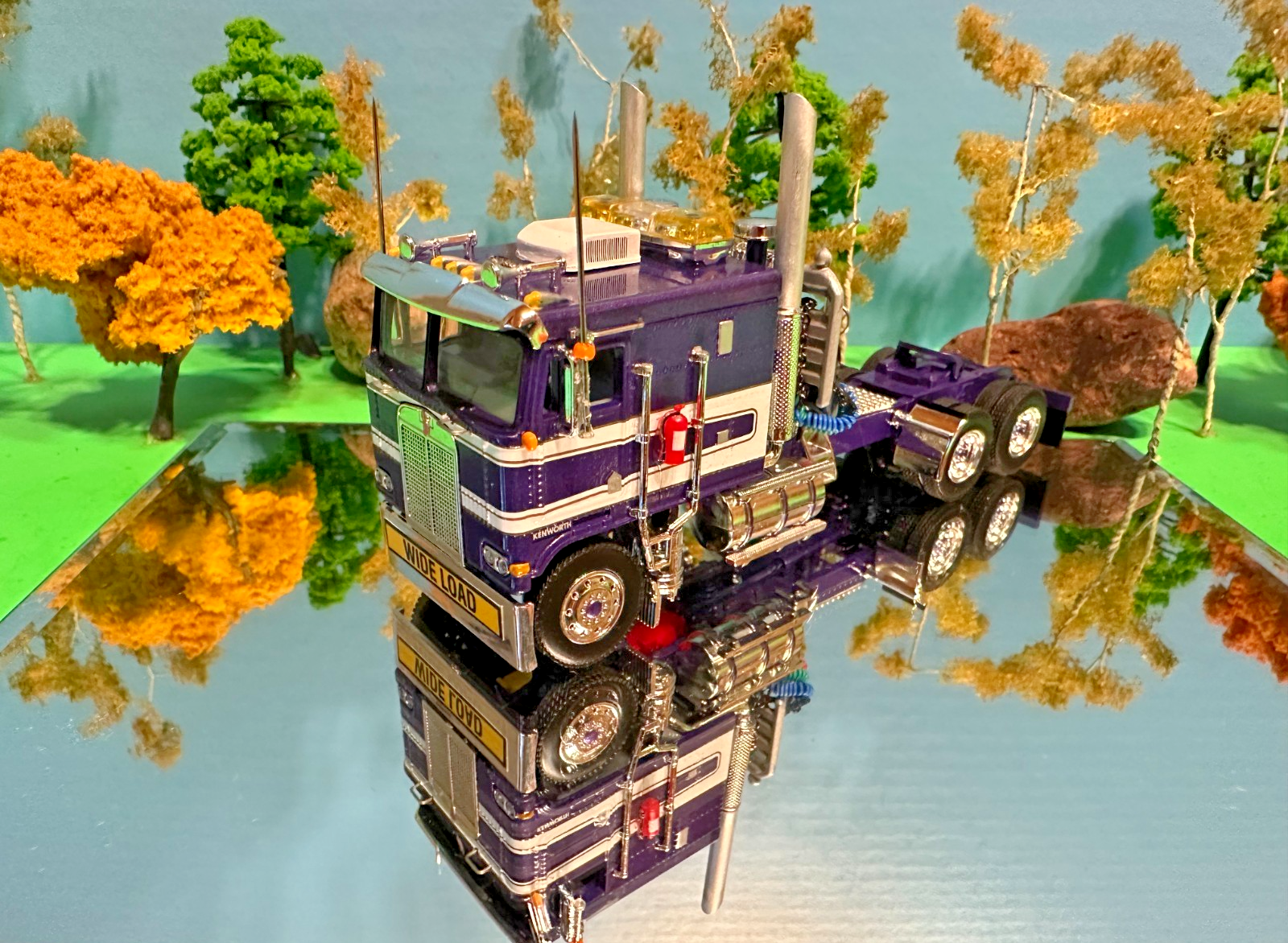 DCP 1976 Kenworth K100 