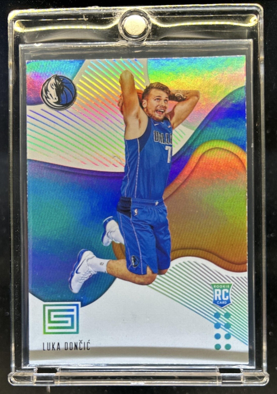 2018-19 Panini Status Luka Doncic RC Rookie #172 Mavericks