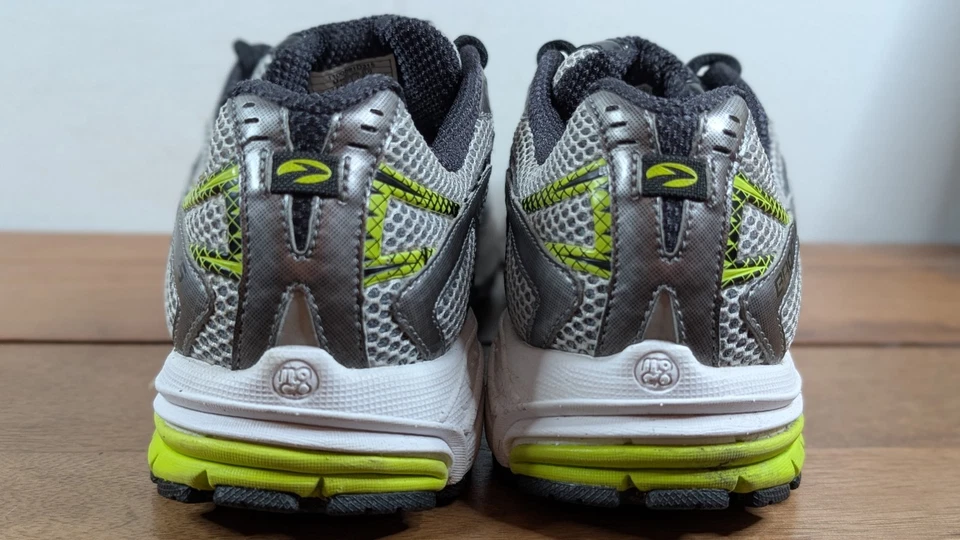 BROOKS RAVENNA 2 Walking Running Womens 10 Shoes Silver Neon Green Sneakers S1 - Image 4 of 4