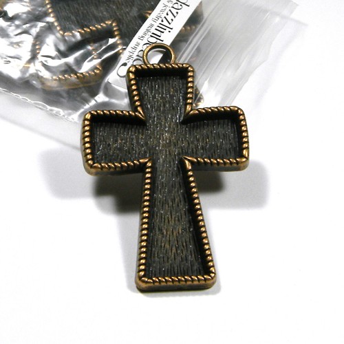 1 große 2 3/4 Zoll Kreuz Anhänger Charm Fundstücke mit Verzierung Lünette Tasse Set - Bild 4 von 4