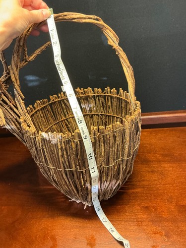 Unique Rustic Farmhouse Hand Woven Deer Basket - Picture 7 of 14