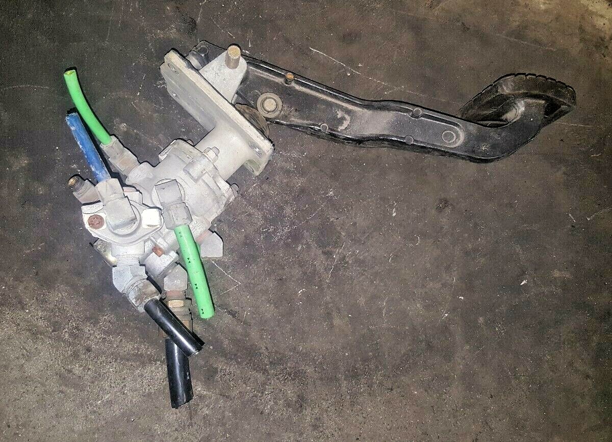 BENDIX AIR BRAKE VALVE T-290181-E WITH PEDAL 12-15527-001 | eBay