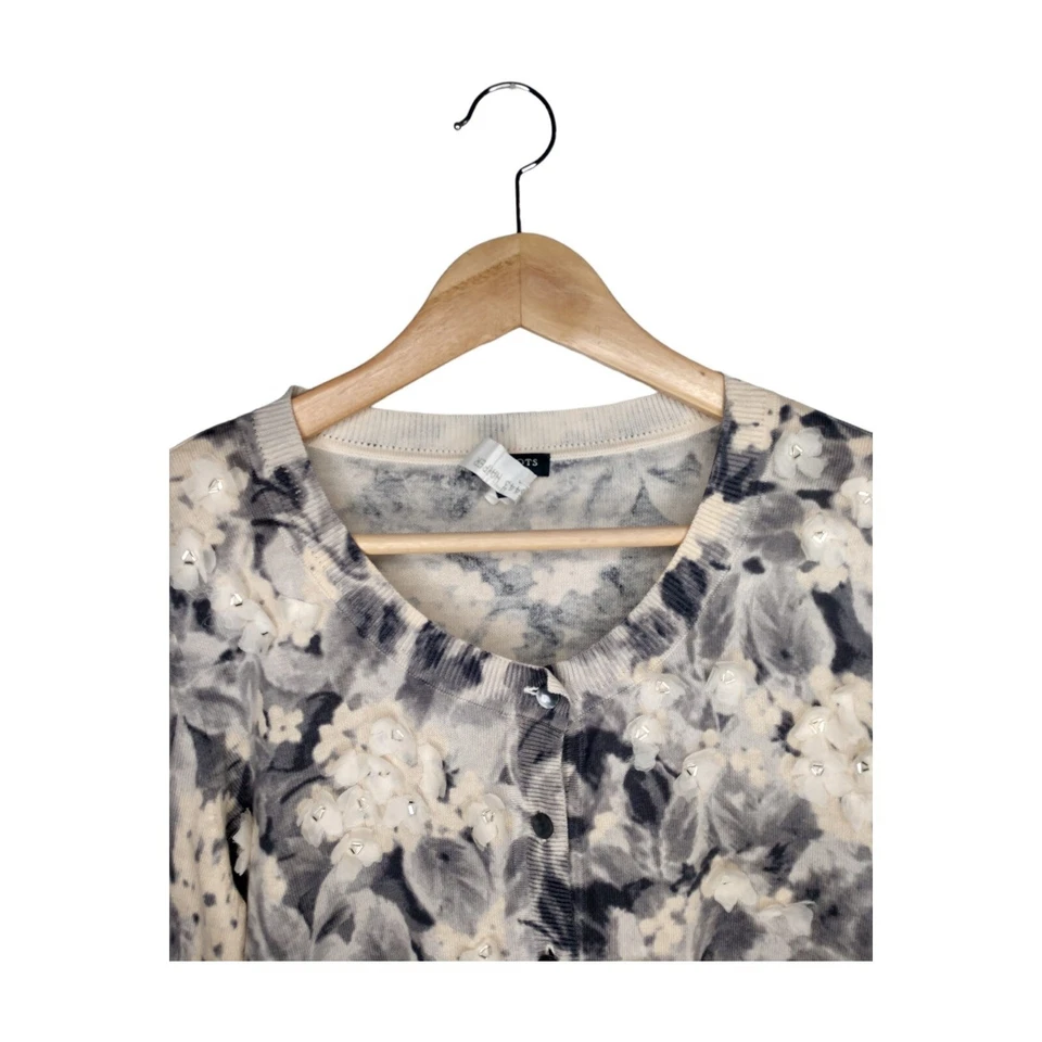 Cárdigan Mezcla Seda con Detalle Floral 3D y Cuentas Acuarela Floral Talla M Foto 3 de 4