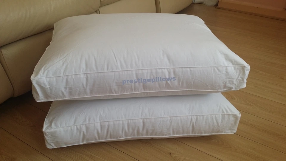 NEW PAIR OF LUXURY BOX SQUARE EDGE BED PILLOWS HOTEL QUALITY PILLOW RRP £79 .