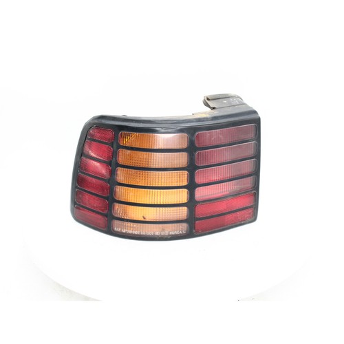 1991 Hyundai Scoupe Tail Lamp Part Number 9240123050 - 第 1/5 張圖片
