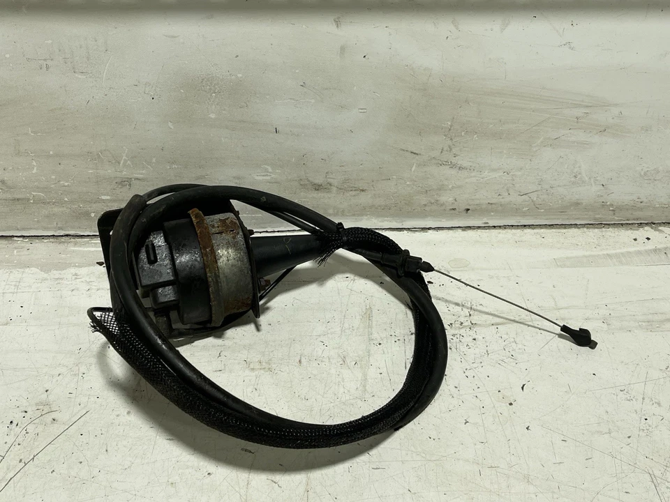 Jeep TJ Wrangler Cruise Control Servo & Bracket 04854155 97-02 Jeep TJ Wrangler - Image 2 of 4