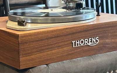 Thorens TD 111 Idler-Drive Turntable 33.3 RPM ESL tonearm S-1000 AT20ss Cart.