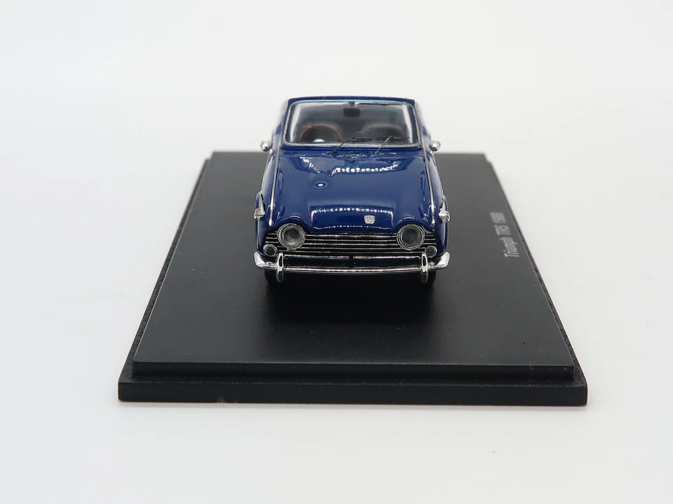Triumph TR5 1968 -  1:43 SPARK S0515 - Immagine 3 di 4