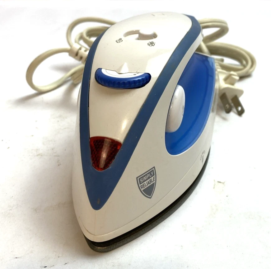 Plancha de Viaje Sunbeam Hot 2 Trot 800W Ligera Doble Voltaje Suela con Vapor Foto 4 de 4