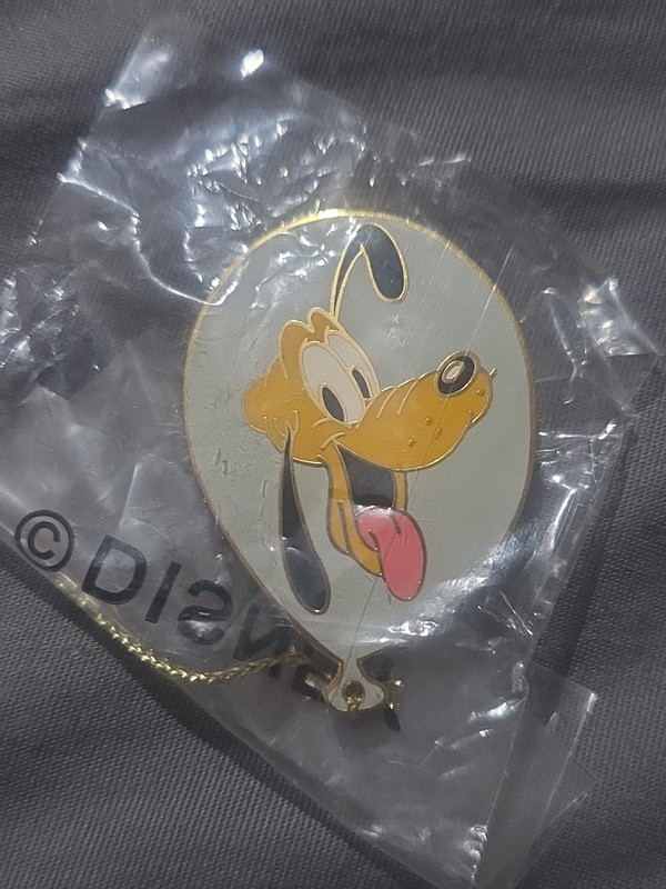 Disney WDW - Cast Member Balloon Pluto Pin Sealed NEW