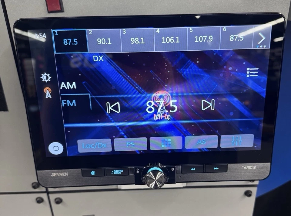 Jensen CAR1013 10.1" Touchscreen with Bluetooth, Apple CarPlay and Android Auto - Image 2 of 4