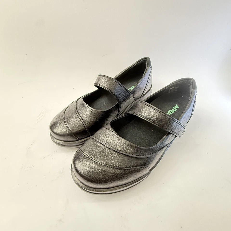 Zapato cómodo para diabéticos de cuero Lisa pétalos negros anchos talla 8,5 APEX A330W para mujer Foto 2 de 4