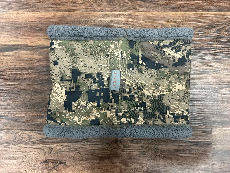 Sitka Gear Ground Forest Neck Gaiter - Image 3 of 3