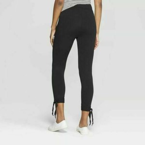 xhilaration capri leggings