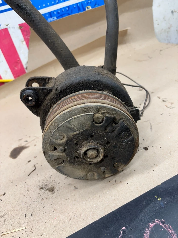 94 95 96 Ford F150 F250 1993 4,9 300 en línea 6 ac compresor núcleo proyecto funciona Foto 2 de 4