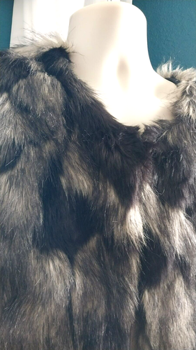 BCBGeneration Faux Fur Open Vest Sz Small Runs Big (NEW $148) - Picture 3 of 8