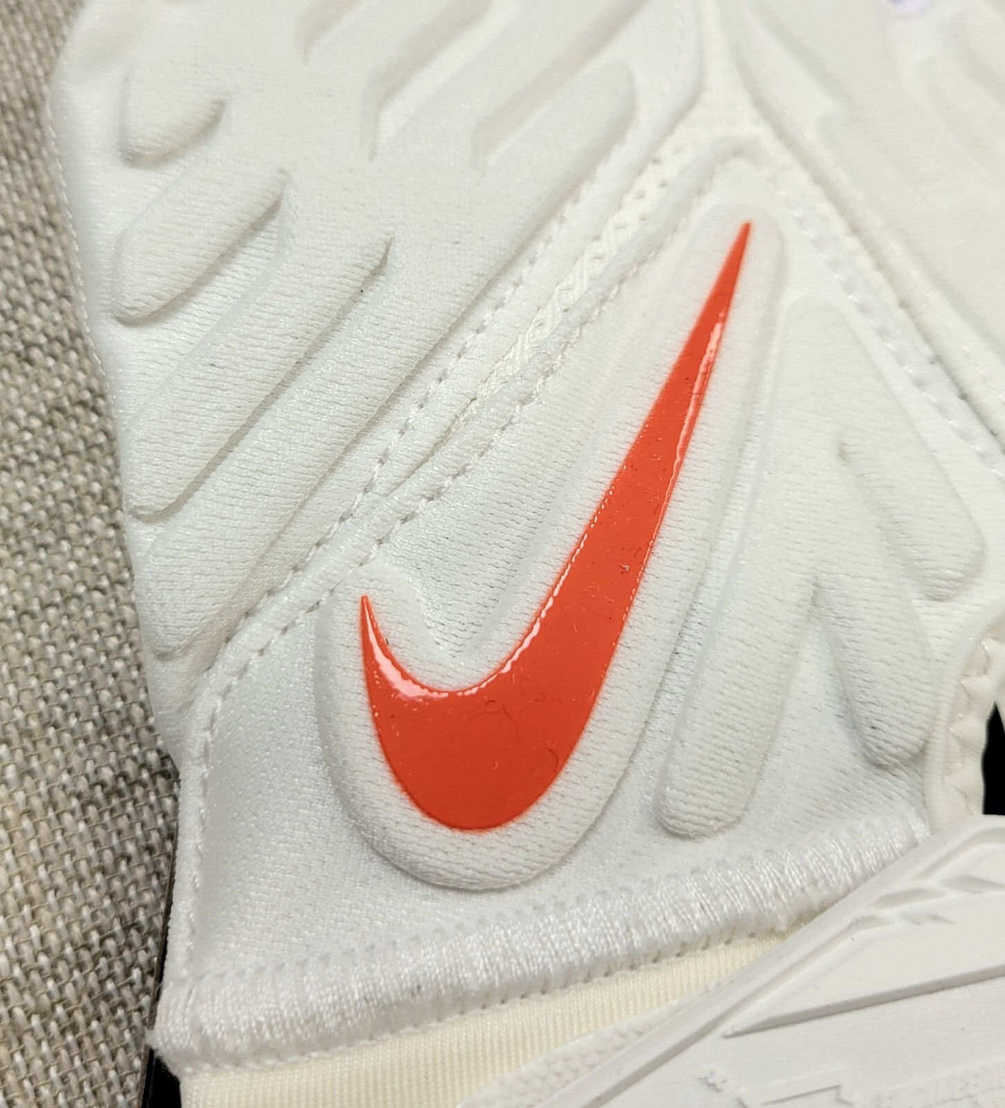 Nike Clemson Tigers Superbad 6.0 Football Gloves Large Mens White