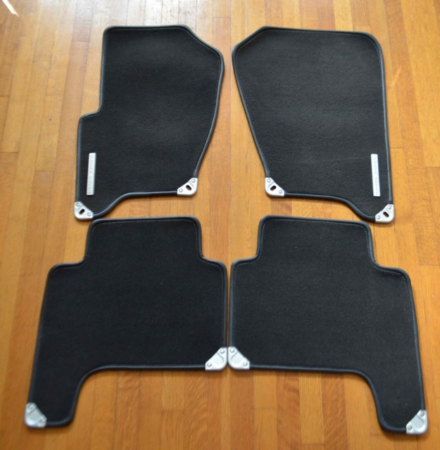 Range Rover Sport L320 20052007 Carpet Mats Original Set in Black for