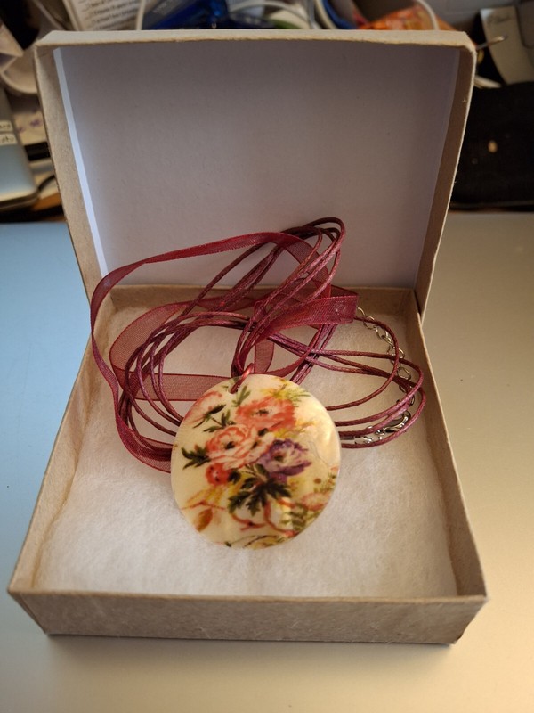 Gift Boxed Mother of Pearl Hand Pink Rose Flower Painted Necklace Round Pendant 