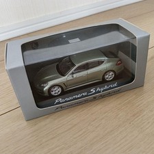 Minichamps Porsche Panamera S Hybrid 2011 1/43 Scale Crystal Green Model Car