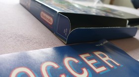 Nintendo NES *Soccer* OVP CIB Top Zustand 