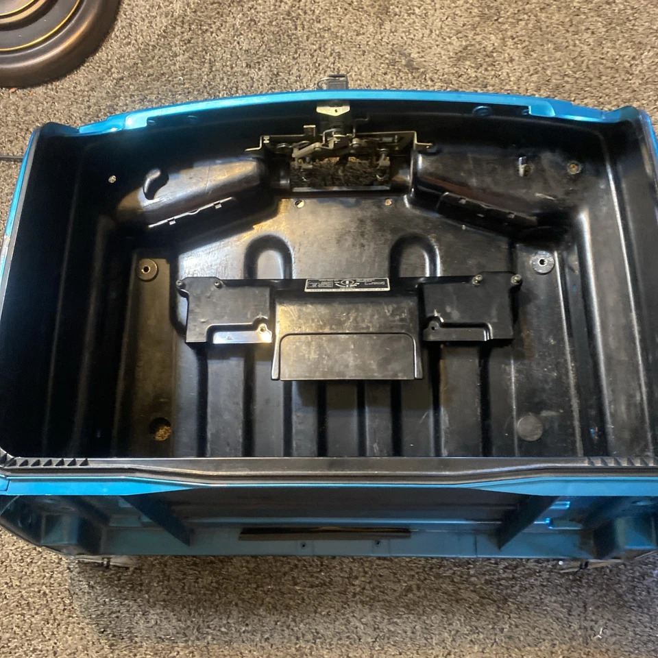 1993 年本田 Goldwing GL1500se Trunk Base 罕见金属蓝绿色原始设备制造商完好带钥匙 — 第 4/4 张图片