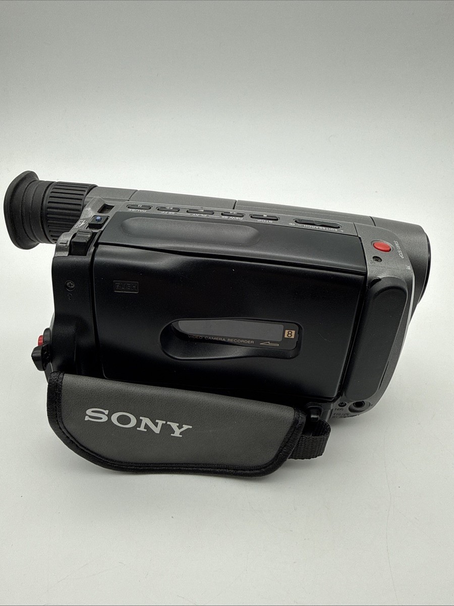 Sony Handycam Vision CCD-TRV22 NTSC Video 8 8mm 26x Digital Zoom