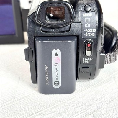 Sony HDR-XR500V Handycam Video Camera Recorder Color Silver Used