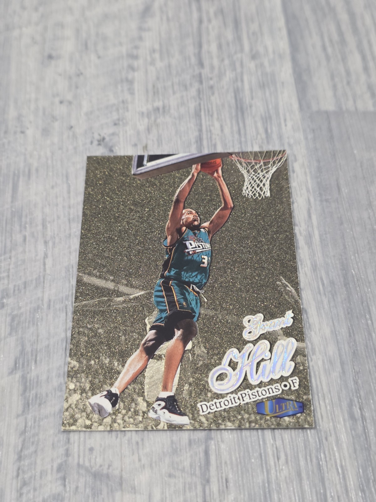 1997-98 Ultra #33G Grant Hill Gold Medallion Edition Pistons Card - D595