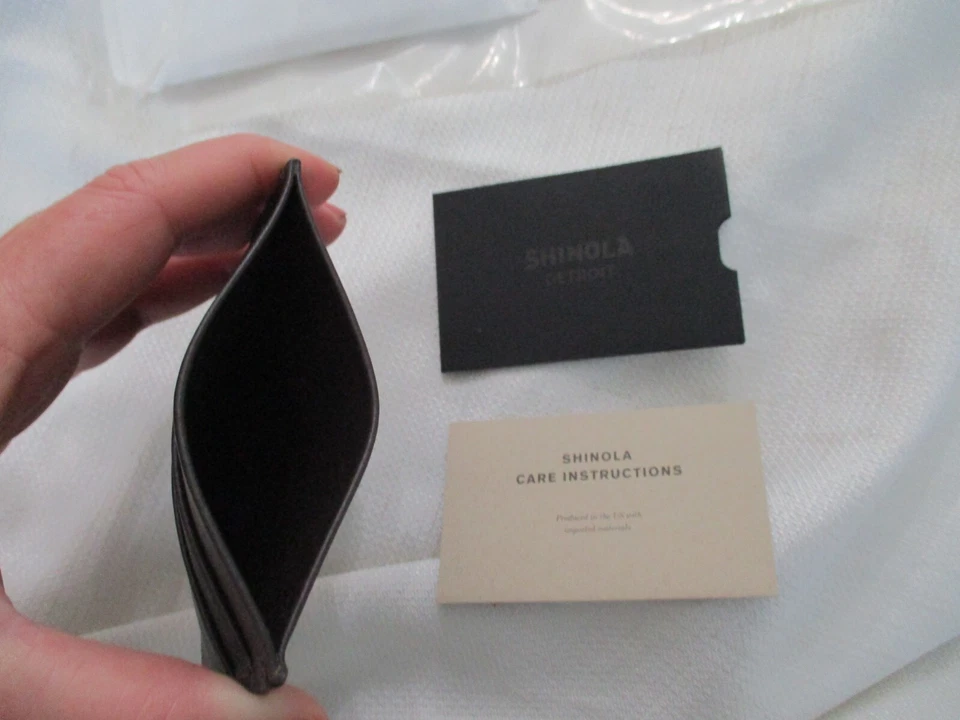 Shinola Detroit Estuche para Tarjetas de Cuero Genuino Cartera de 5 Bolsillos EE. UU. Marrón Oscuro Foto 3 de 3