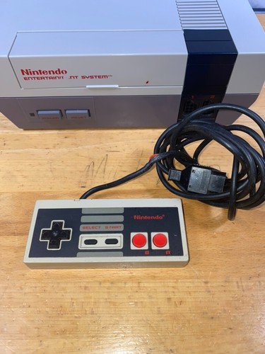 Nintendo NES System Console / Plus 4 games - Picture 16 of 20