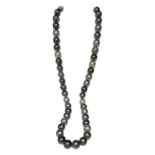 Perle de mer du Sud noire grisâtre de Tahiti 5,90 ct/9 mm pierre