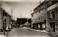 Old postcard Aumont - Main Street (108002)