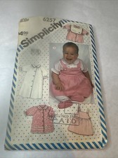 6257 Vintage Simplicity Sewing Pattern 1980s Infant Girls Layette Dress Gown Bib