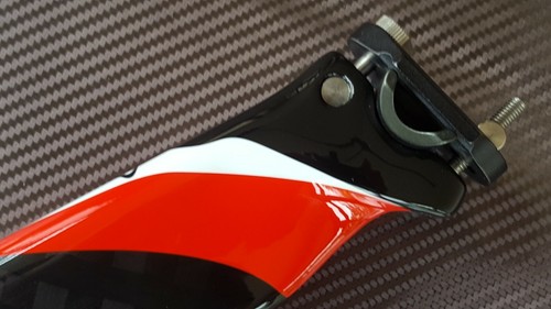 Tija de sillín PINARELLO Carbon Aero NEGRO/ROJO Zero Retroceso 23 mm x 60 mm (NUEVA) - Imagen 6 de 6