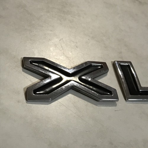 USED SEAT ALTEA XL, 2007 YEAR REAR LETTERS. Small Line On X Not Cracked - Picture 13 of 15