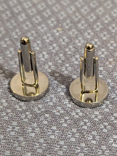 Lovely Round "Linear Dots" 1.6cm diameter Silvertone - quality cufflinks - VGC - Picture 8 of 10