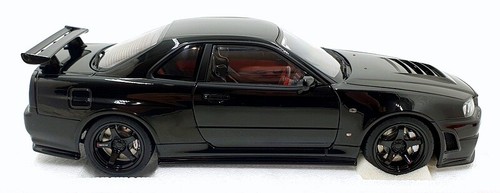 Autoart 1/18 Scale 77463 - Nissan Skyline Nismo R34 GT-R Z-Tune - Black Pearl - Picture 4 of 5
