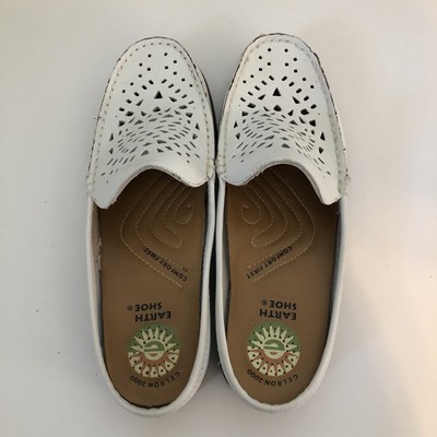 white earth shoes