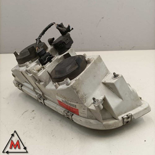 Fanale faro anteriore destro 1AG007861-44 per VOLVO V40 2000-2004 usato (97555) - 第 9/10 張圖片