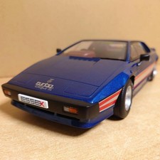 1/18 Lotus Esprit Turbo Blue 1981