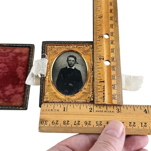 Lot 2 Ambrotypes Sixth Plate Man with 2 Sons + Ninth Plate Elder Son w Genealogy - Picture 17 of 17