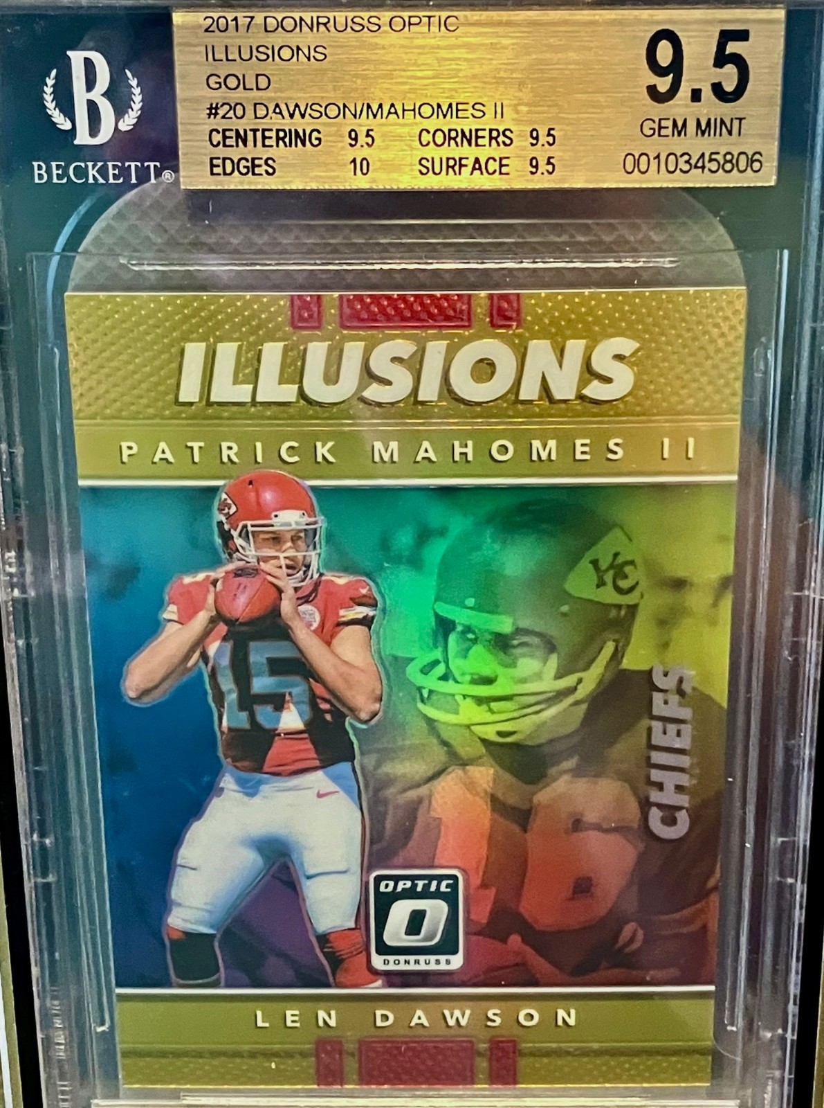 2017 DONRUSS OPTIC PATRICK MAHOMES RC ILLUSIONS GOLD /10 TRUE GEM MINT LOW POP