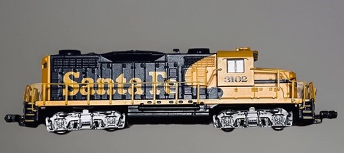 LIFE LIKE N SCALE 7241 GP-20 LOCO AT & SF # 3102 SANTE FE LOCOMOTORA TREN - NUEVO CON ETIQUETAS | Zustand: New